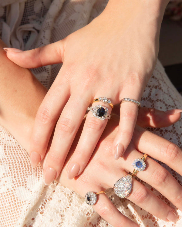 Leoni 1990s Green Sapphire & Diamond Halo Ring 14ct Gold Ring Imperial Jewellery 