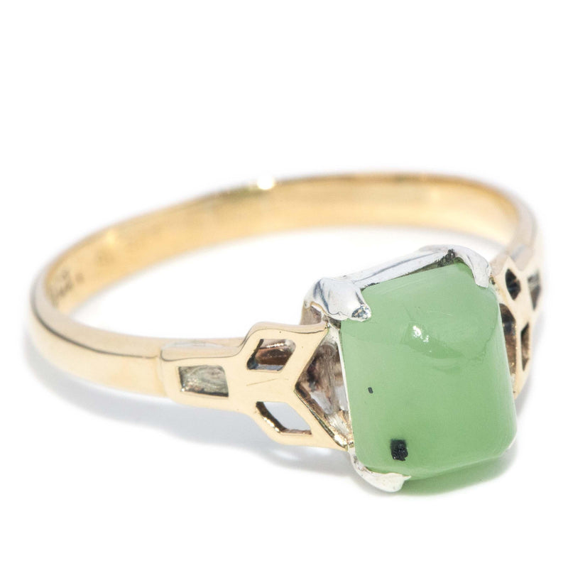 Vintage Circa 1970s Jade Ring 9 Carat Yellow Gold
