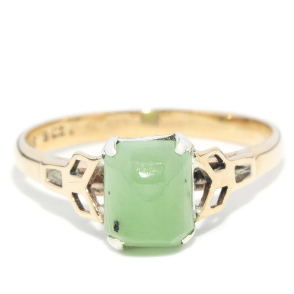 Vintage Circa 1970s Jade Ring 9 Carat Yellow Gold