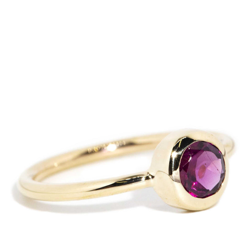Contemporary Rubover Rhodolite Garnet Ring 9 Carat Yellow Gold