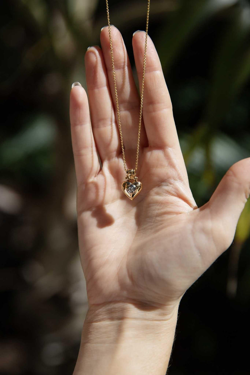 Missy 1990sDiamond Puffy Heart Pendant 18ct Gold