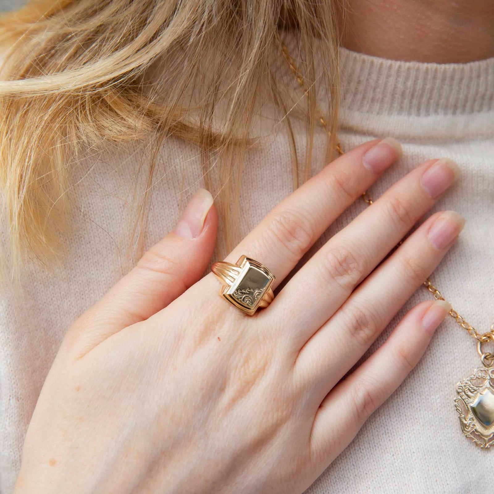 montgomery-1970s-rectangular-
