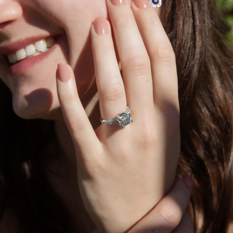 Vintage Circa 1990s Aquamarine & Diamond Ring 14 Carat White Gold