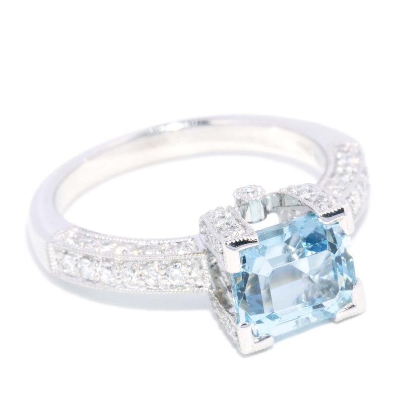 Vintage Circa 1990s Aquamarine & Diamond Ring 14 Carat White Gold