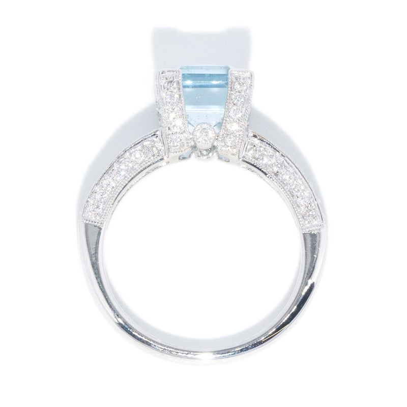 Vintage Circa 1990s Aquamarine & Diamond Ring 14 Carat White Gold