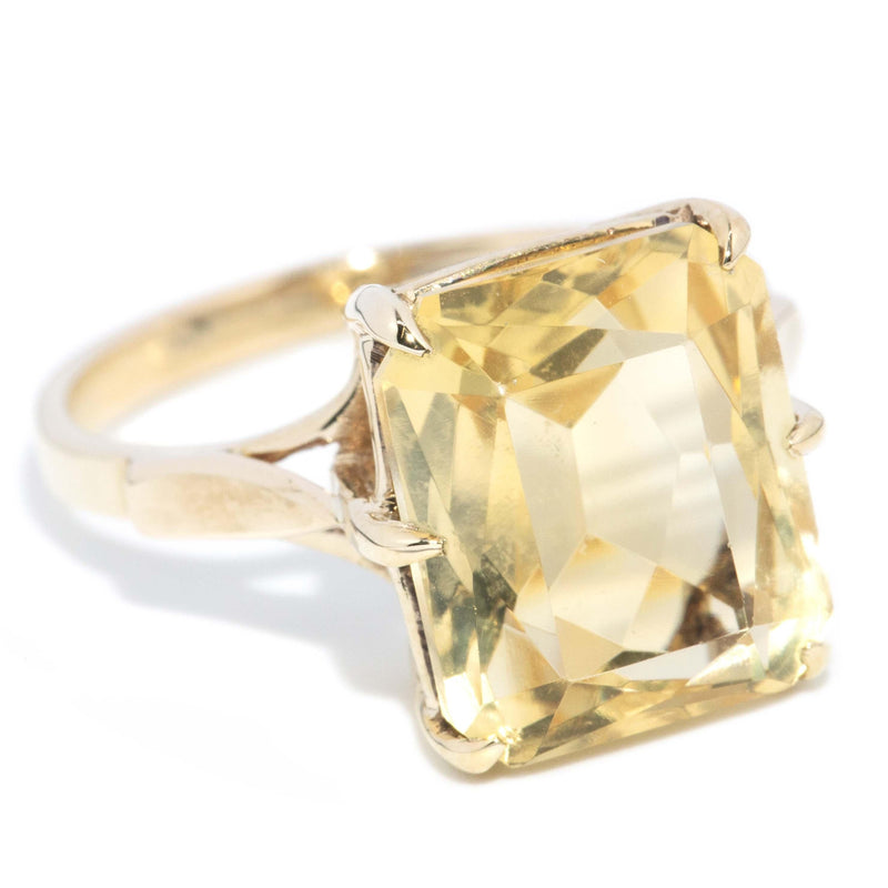 Vintage Circa 1970s Citrine Ring 14 Carat Yellow Gold