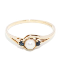 Vintage Circa 1980s Freshwater Pearl & Sapphire Ring 9 Carat Gold