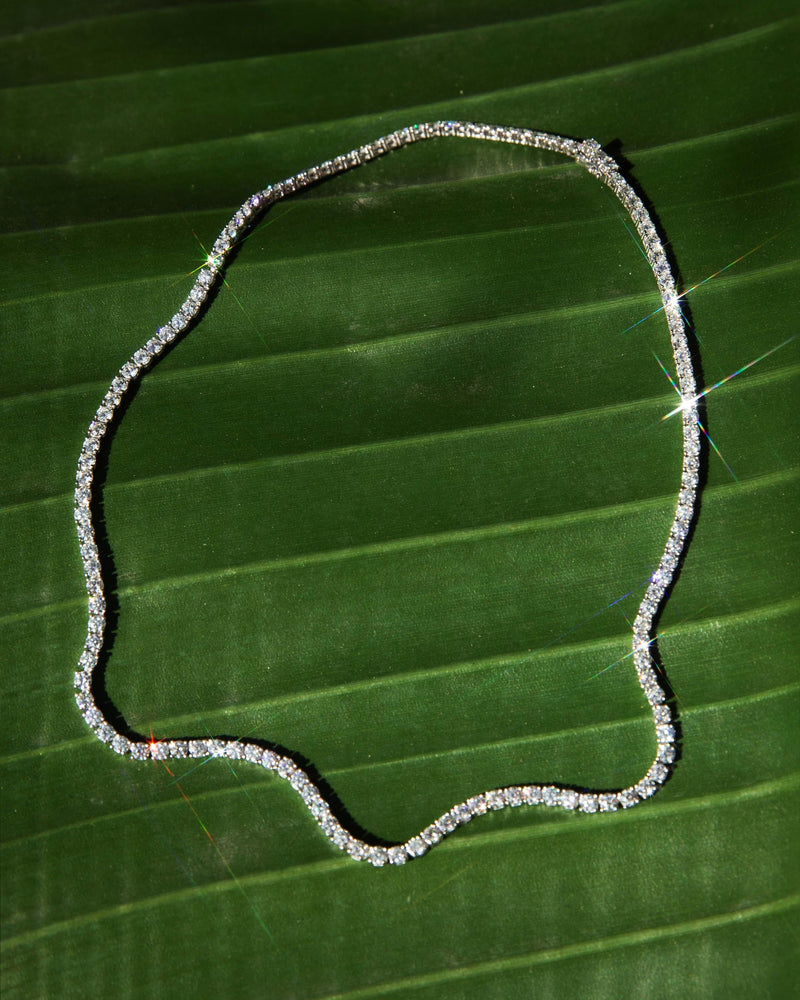 Contemporary Brilliant Diamond Riviere Necklace 18 Carat White Gold
