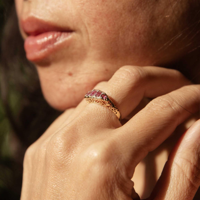 Roberta 1970s Ruby & Diamond London Bridge Ring 9ct