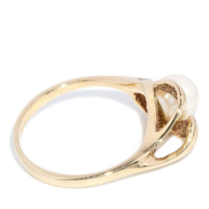 Vintage Circa 1980s Pearl Leaf Ring 10 Carat Gold