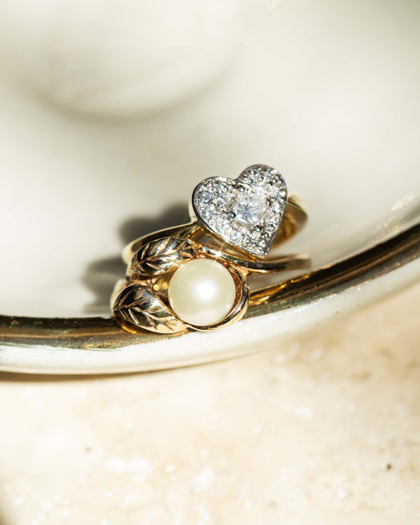 Vintage Circa 1980s Pearl Leaf Ring 10 Carat Gold
