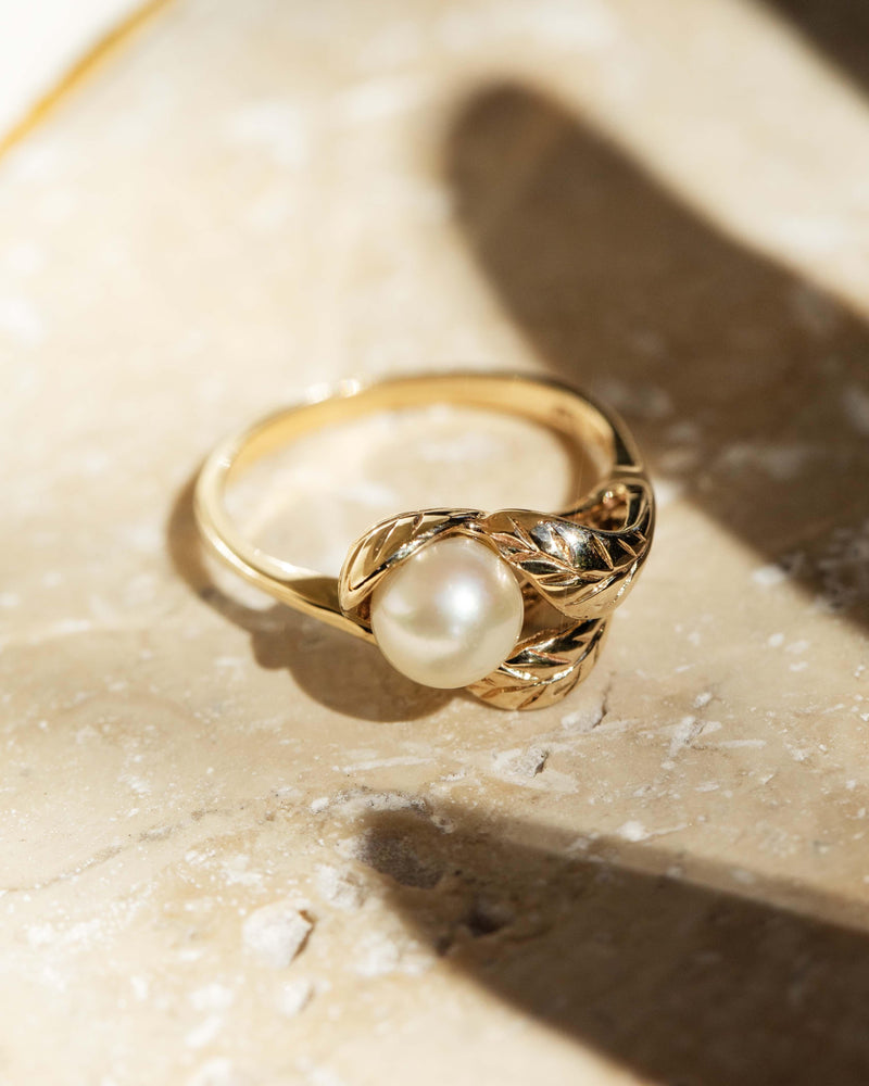 Vintage Circa 1980s Pearl Leaf Ring 10 Carat Gold