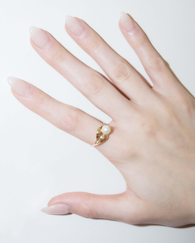 Vintage Circa 1980s Pearl Leaf Ring 10 Carat Gold