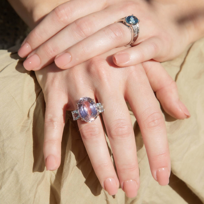 Vintage Circa 1980s Bright Aquamarine & Diamond Platinum Ring