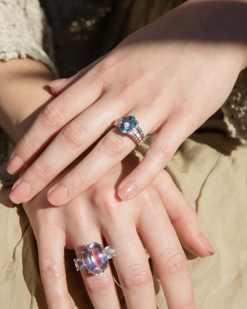 Vintage Circa 1980s Bright Aquamarine & Diamond Platinum Ring