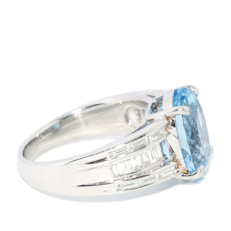 Vintage Circa 1980s Bright Aquamarine & Diamond Platinum Ring