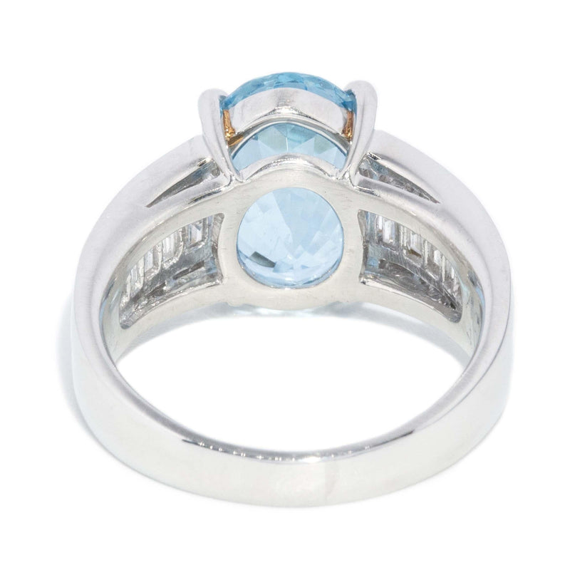 Vintage Circa 1980s Bright Aquamarine & Diamond Platinum Ring