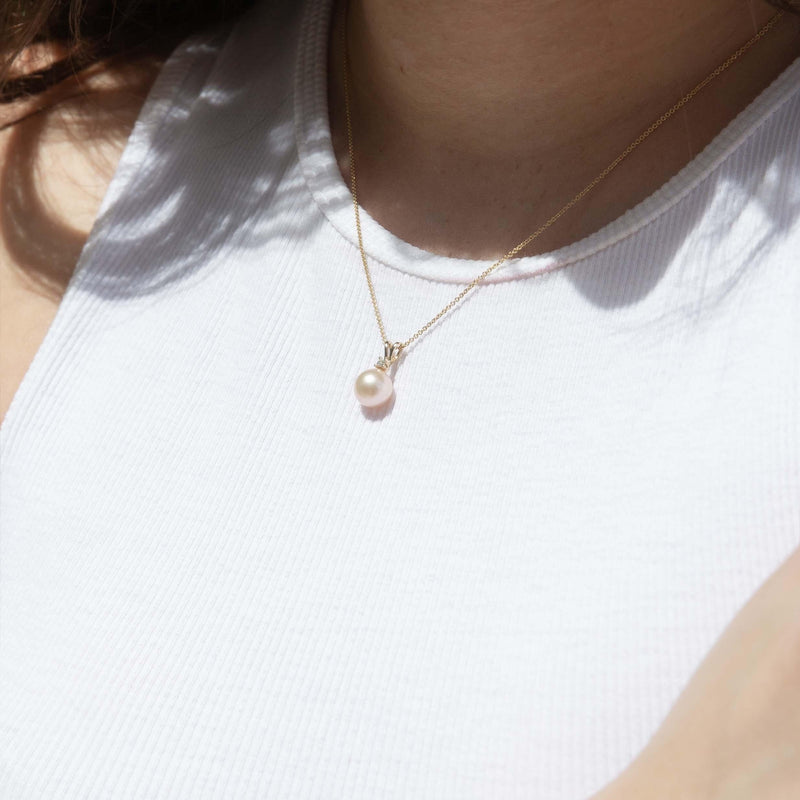 Vintage Circa 1990s Pearl & Diamond Pendant 14 Carat Yellow Gold