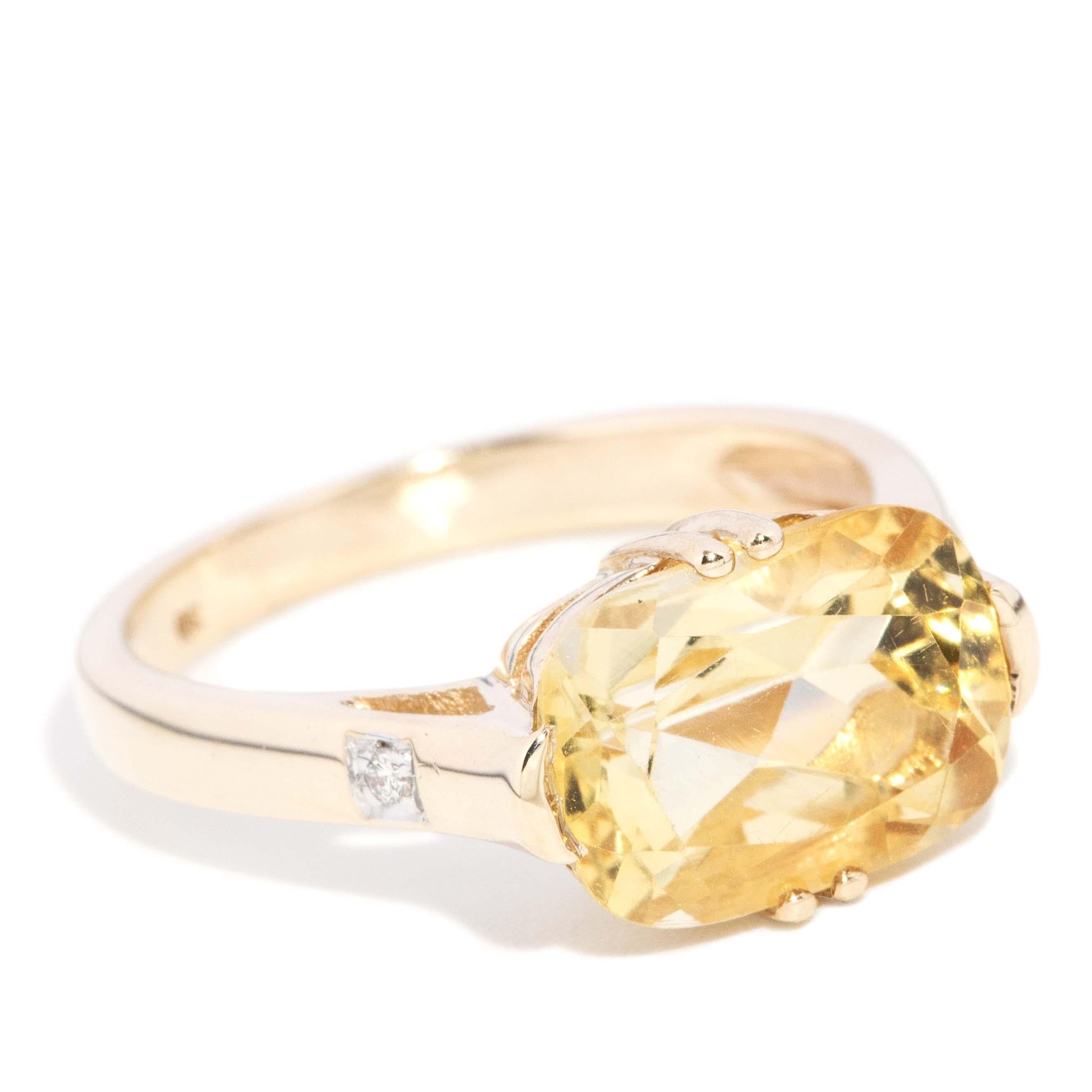 Vintage Circa 1970s Cushion Cut Citrine Ring 10 Carat Yellow Gold (OB)