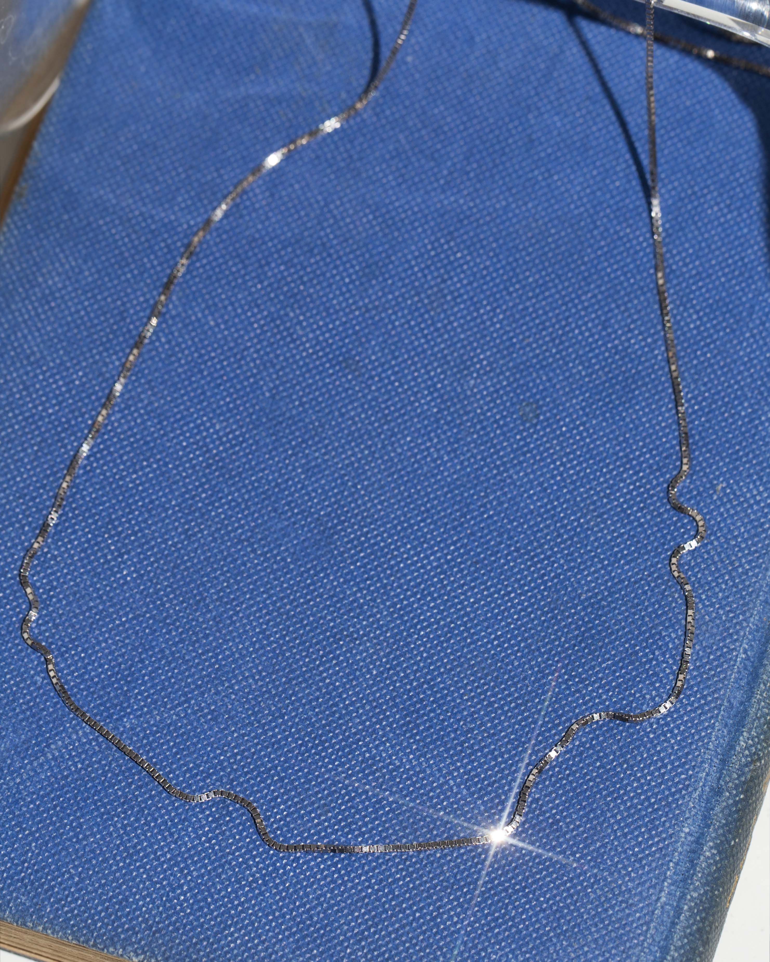 Trove Contemporary Snake Link Chain 9ct White Gold 50cm Long Pendants/Necklaces Imperial Jewellery 