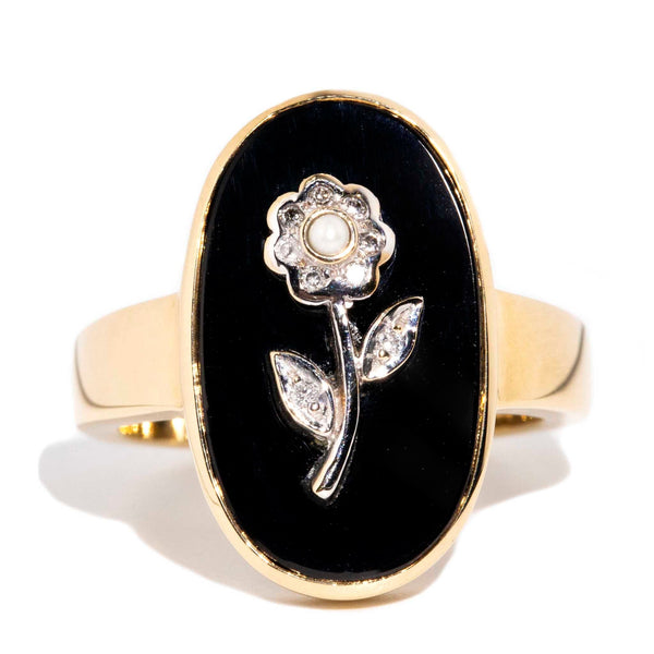 Contemporary Oval Onyx Pearl Diamond Ring Carat Yellow Gold