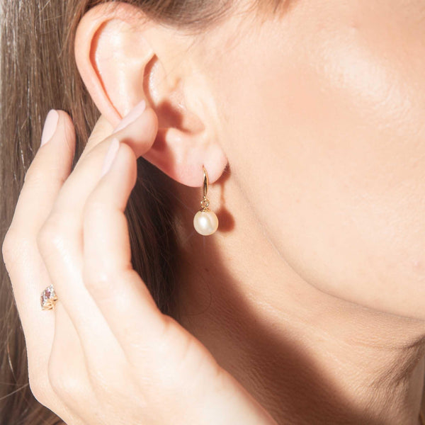 Kara 1990s Freshwater Pearl Drop Earrings 18ct Gold