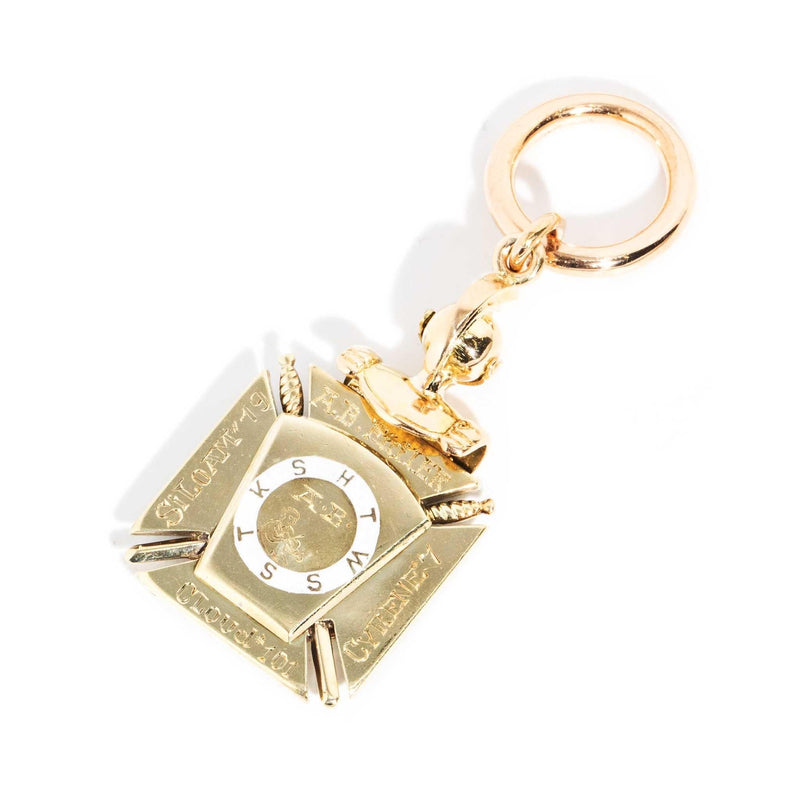 Everard 1950s Masonic Knights Templar Pendant 14ct Gold