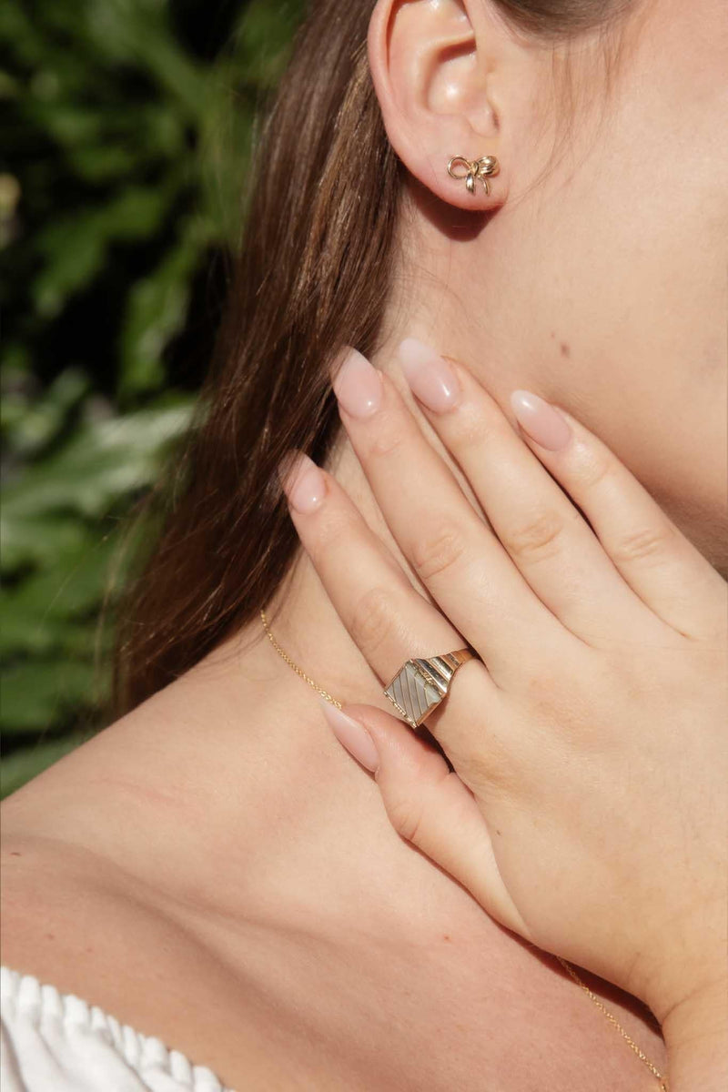 Jake 1970s Mother of Pearl Signet Ring 9ct Gold