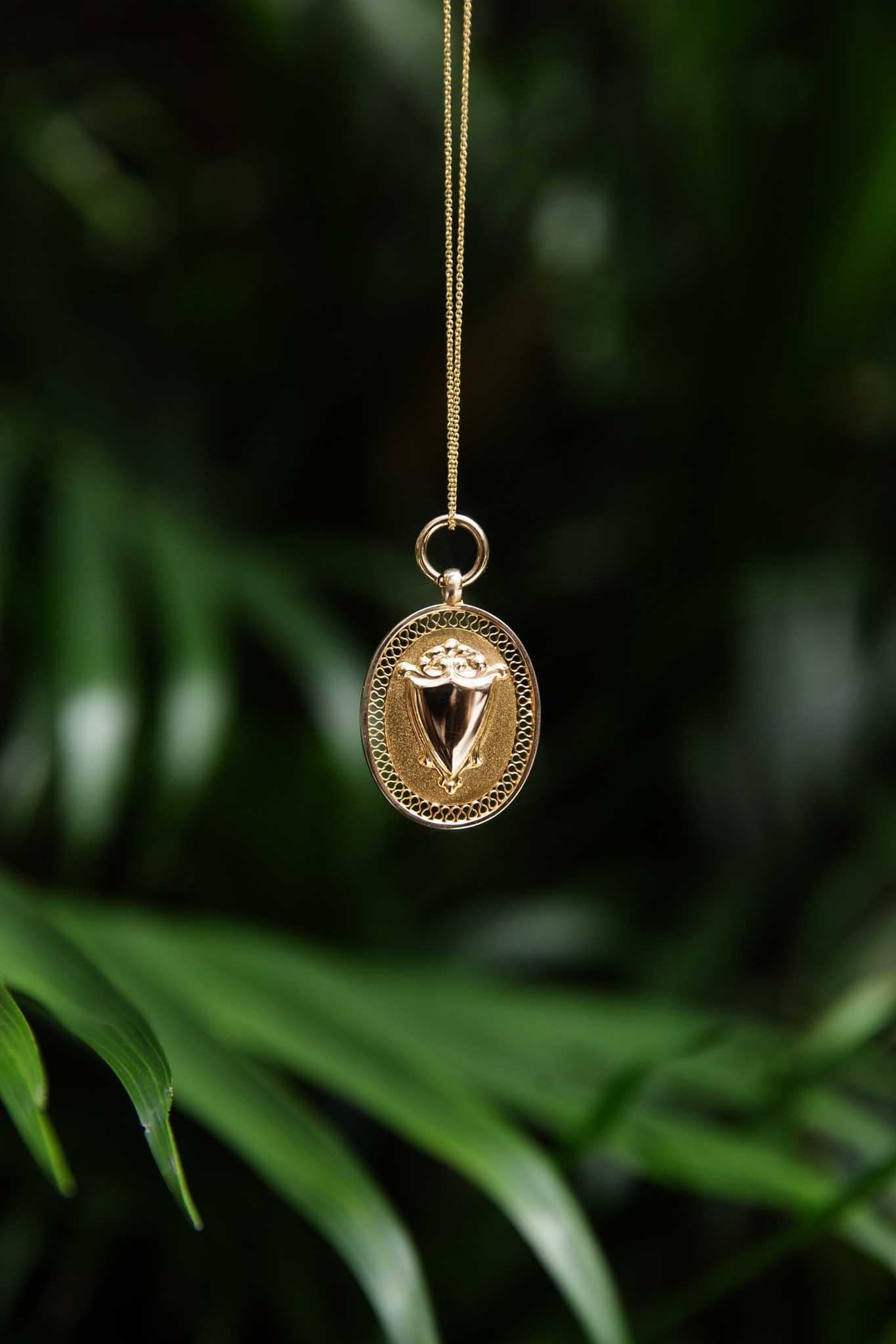 Vintage 1932 Oval Shield Award Pendant 9 Carat Yellow Gold