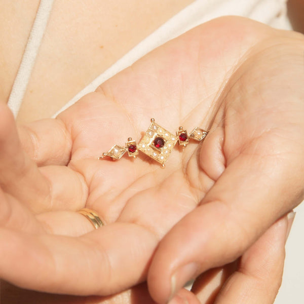 Antique 1910s Garnet & Seed Pearl Brooch 15 Carat Gold