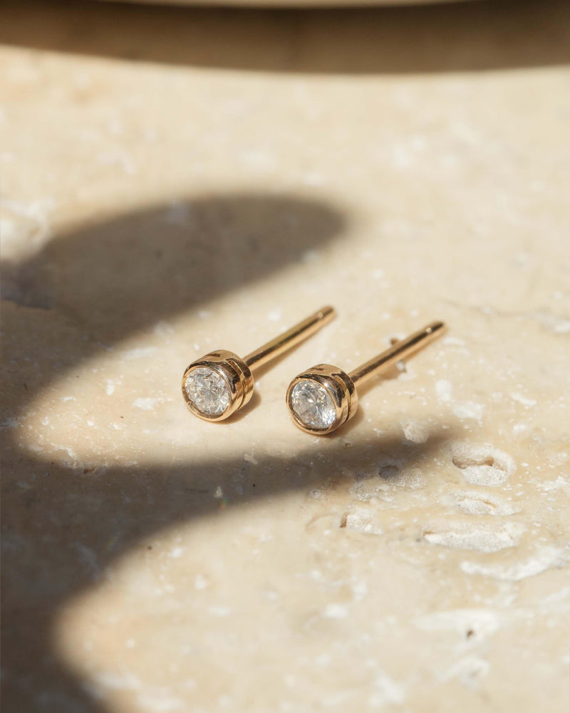 Vintage Circa 1970s Diamond Solitaire Studs 14 Carat Gold