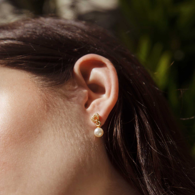 Almira 1980s Diamond & Pearl Bubble Heart Studs 18ct Gold Earrings Imperial Jewellery 