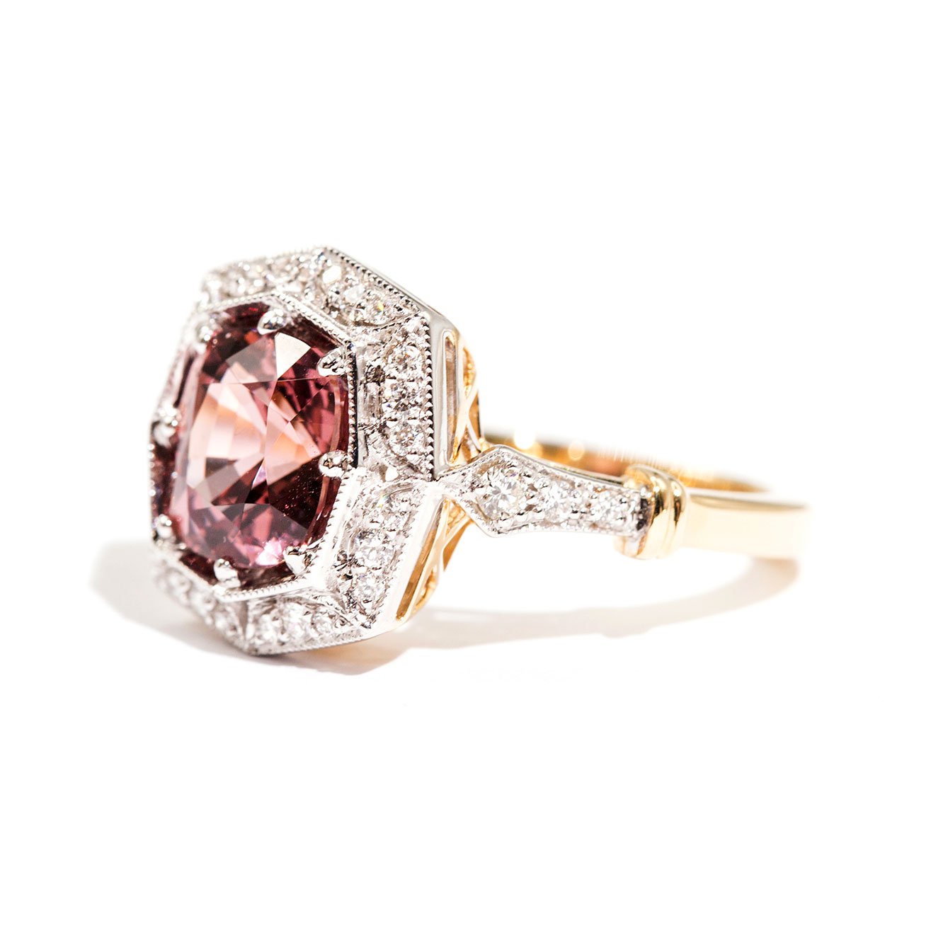 Cierra Spinel & Diamond Ring Ring Imperial Jewellery - Auctions, Antique, Vintage & Estate 