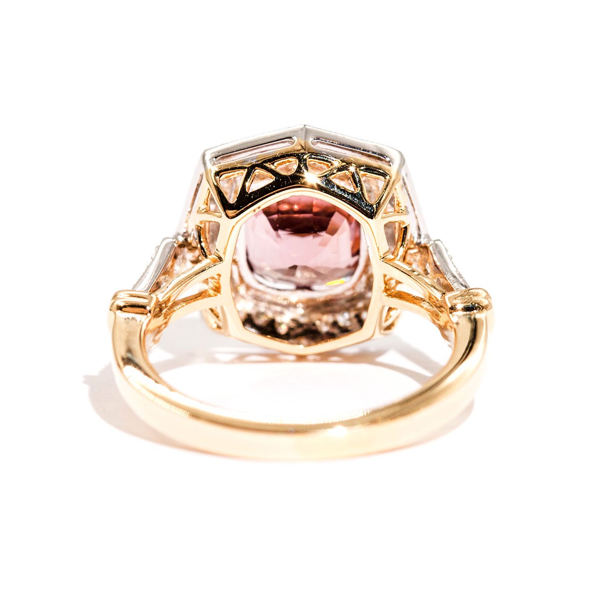 Cierra Spinel & Diamond Ring Ring Imperial Jewellery - Auctions, Antique, Vintage & Estate 