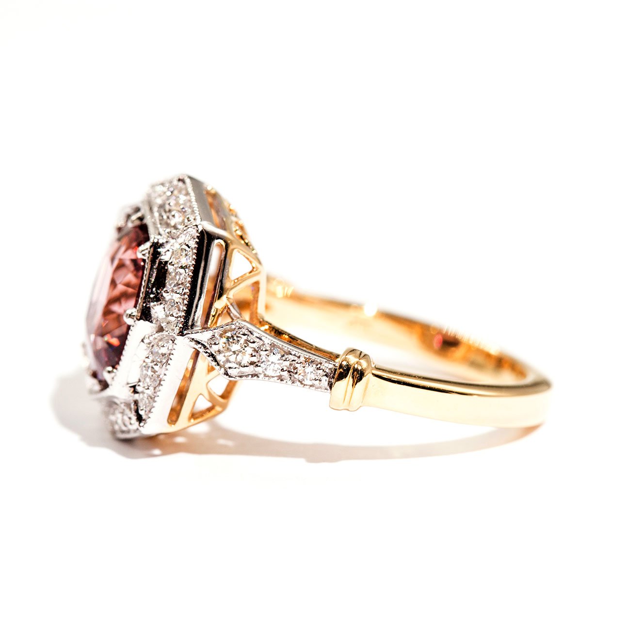 Cierra Spinel & Diamond Ring Ring Imperial Jewellery - Auctions, Antique, Vintage & Estate 