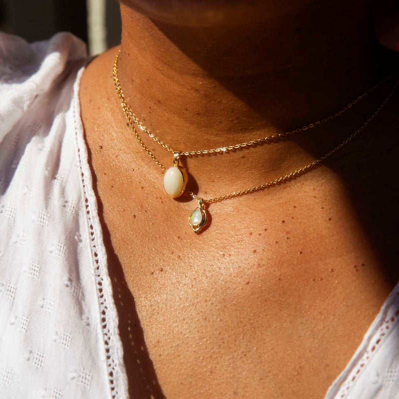 Cordy 1980s Australian Opal Pendant & Chain 18ct Gold Pendants/Necklaces Imperial Jewellery 