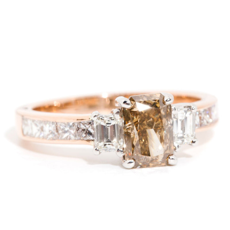18 Carat Gold 1.36 Carat Certified Radiant Cut Cognac Diamond Ring