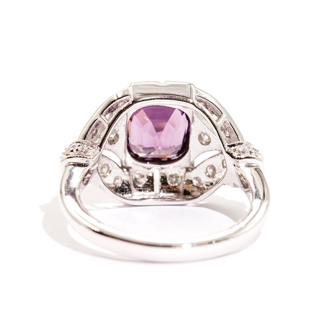 Dolly Spinel & Diamond Ring Ring Imperial Jewellery - Auctions, Antique, Vintage & Estate 