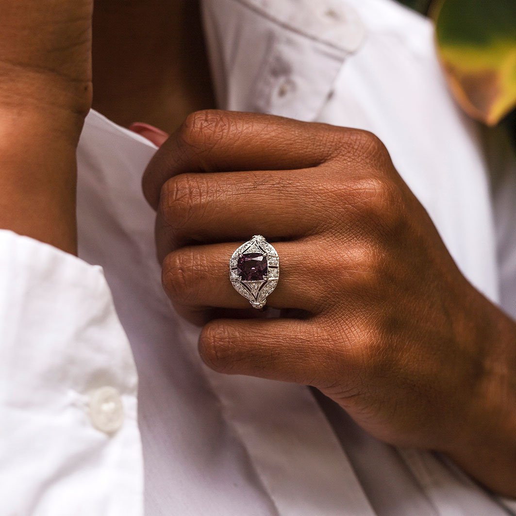 Dolly Spinel & Diamond Ring Ring Imperial Jewellery - Auctions, Antique, Vintage & Estate 