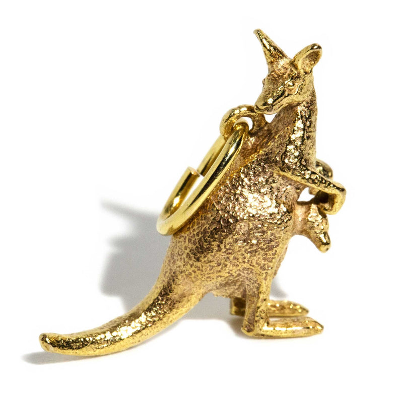 Gold online kangaroo pendant