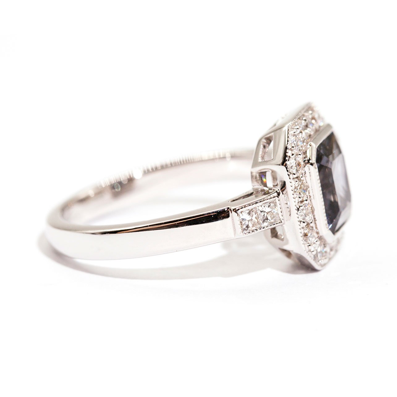 Lennie Spinel & Diamond Ring Ring Imperial Jewellery - Auctions, Antique, Vintage & Estate 