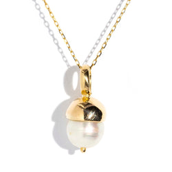 Leo 1980s Pearl Pendant & Chain 18ct Gold Pendants/Necklaces Imperial Jewellery Imperial Jewellery - Hamilton 