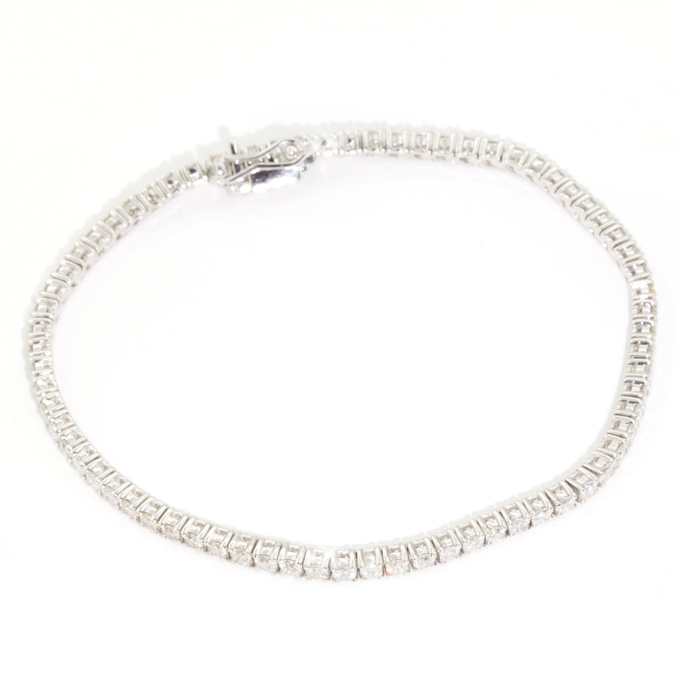Ethical 3.69 Carat 71 Diamond 18 Carat White Gold Tennis Bracelet
