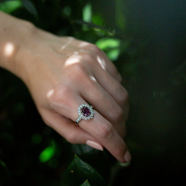 Melissa Ruby and Diamond Platinum Vintage Ring Ring Imperial Jewellery - Auctions, Antique, Vintage & Estate 