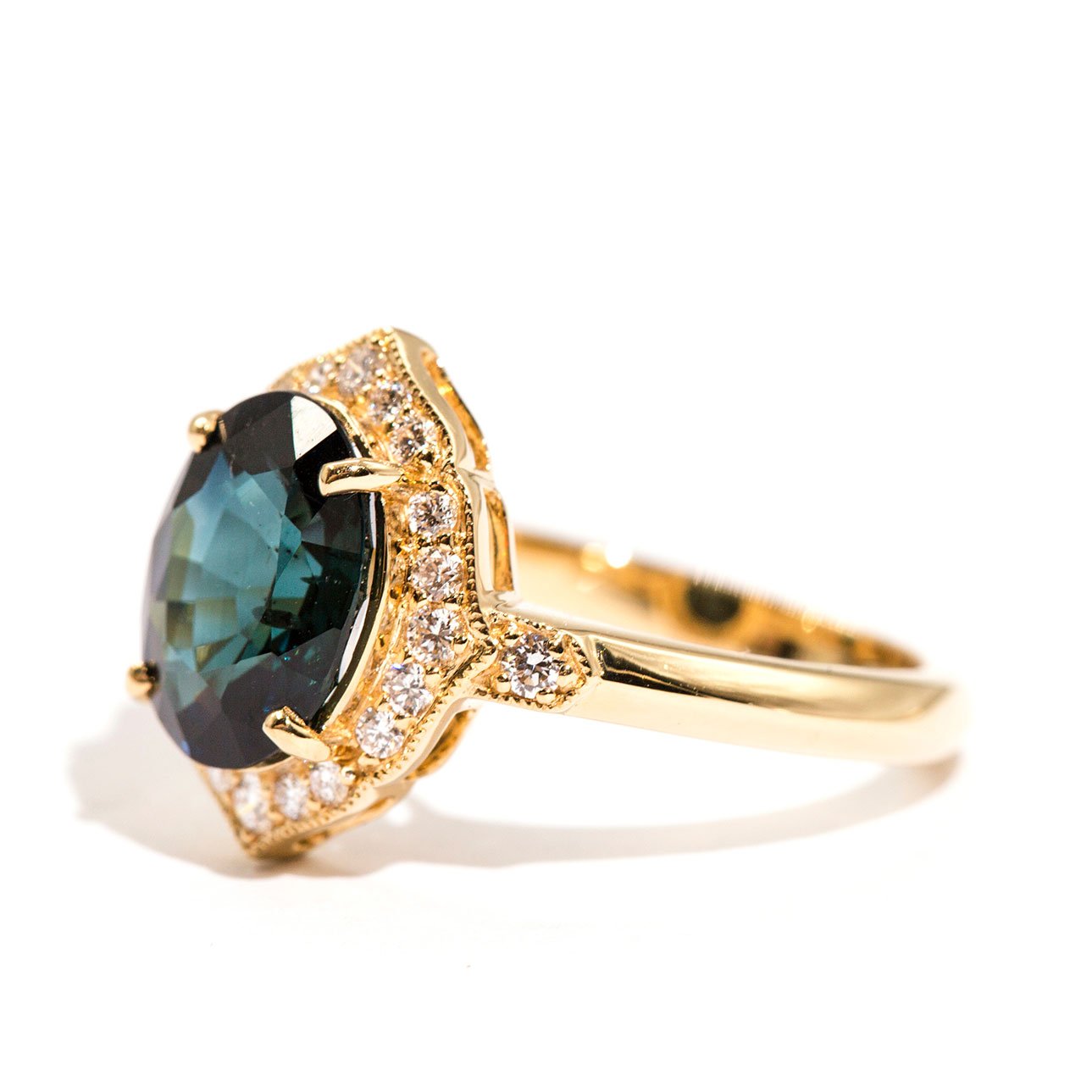 Robe Sapphire & Diamond Ring Ring Imperial Jewellery - Auctions, Antique, Vintage & Estate 