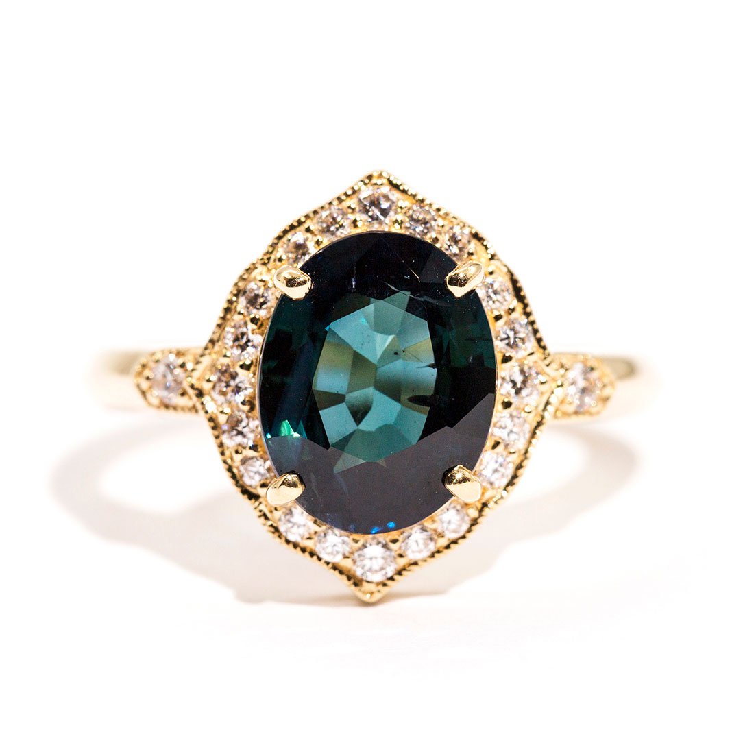 Robe Sapphire & Diamond Ring Ring Imperial Jewellery - Auctions, Antique, Vintage & Estate 