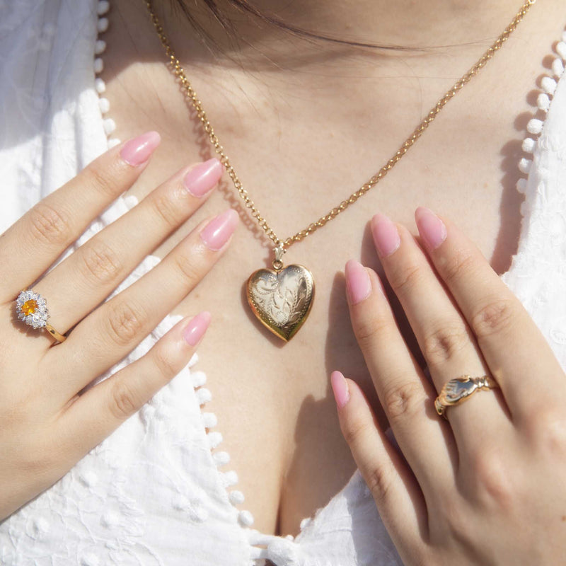 Roberta 1970s Clasping Hands Fede 9ct Ring Rings Imperial Jewellery 