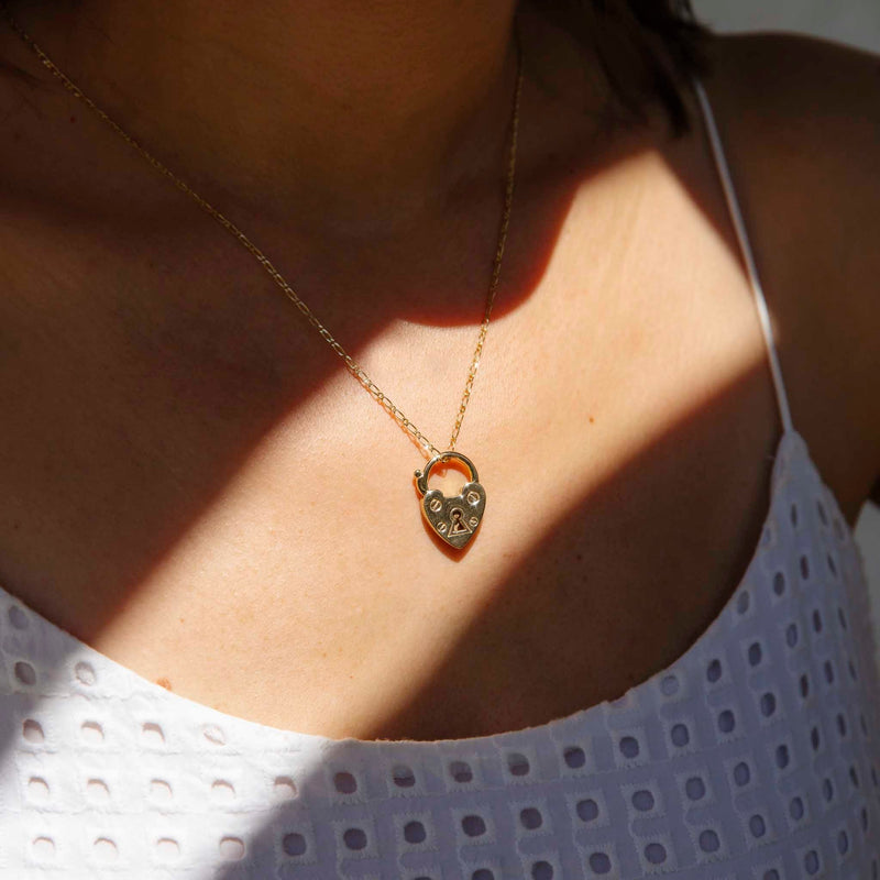 9ct Gold Tiny Heart Necklace – Wild Fawn Jewellery